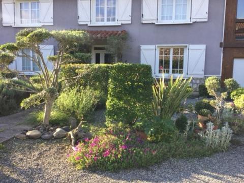 Loft Atypique Bed & Breakfast Villeneuve-de-Riviere ภายนอก รูปภาพ