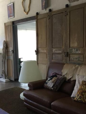 Loft Atypique Bed & Breakfast Villeneuve-de-Riviere ภายนอก รูปภาพ