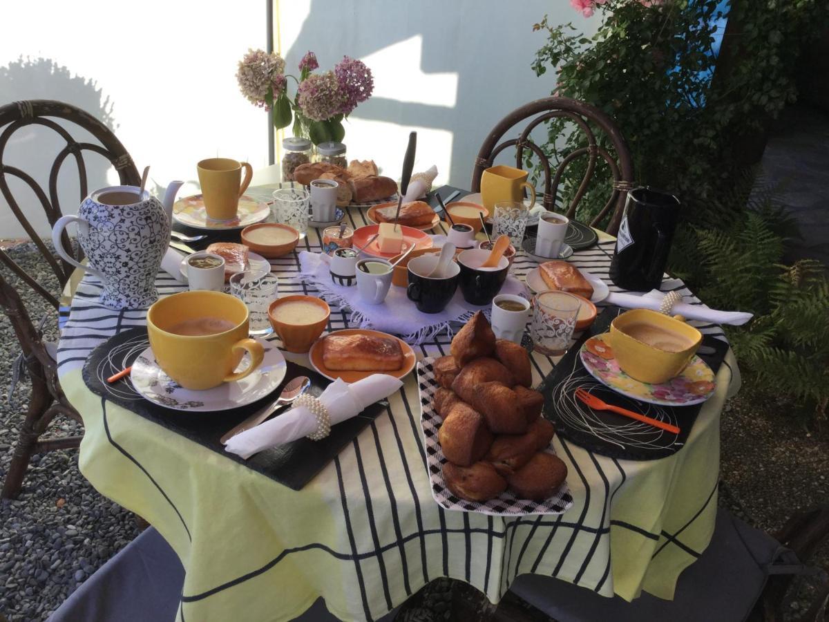 Loft Atypique Bed & Breakfast Villeneuve-de-Riviere ภายนอก รูปภาพ