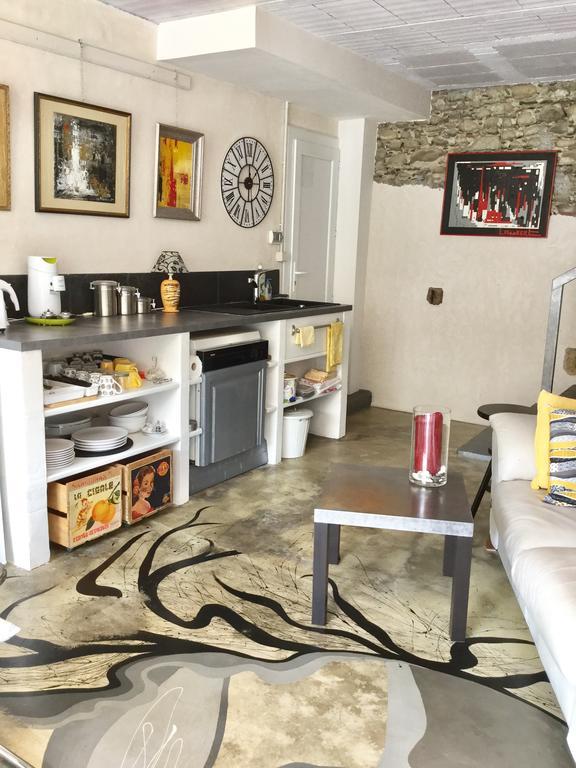 Loft Atypique Bed & Breakfast Villeneuve-de-Riviere ภายนอก รูปภาพ