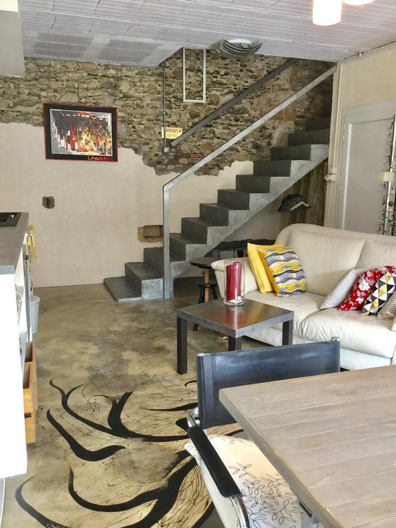 Loft Atypique Bed & Breakfast Villeneuve-de-Riviere ภายนอก รูปภาพ